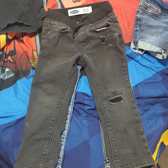 Jeans and tops - Picture 3 of 6